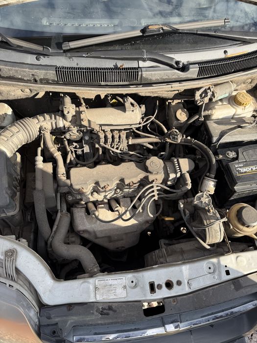 Chevrolet aveo 2005 рік 1.5 бензин