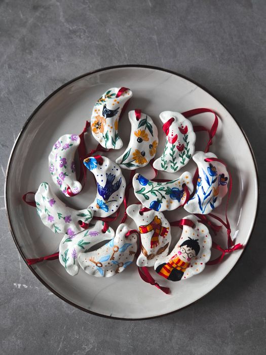 Іграшки на ялинку новорічні