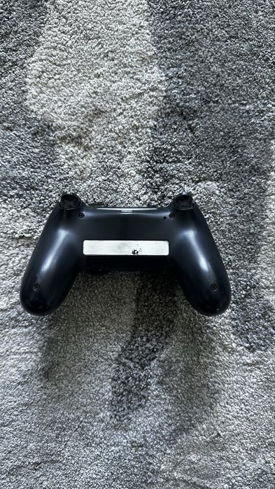 PS4 Slim 1TB + Comando Original + 3 Jogos + Cabos
