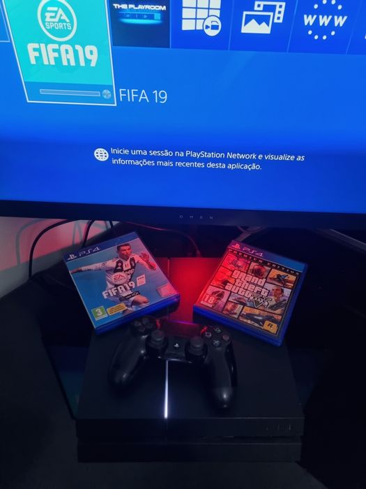 Ps4  +  2 jogos + comando  + base de carregamento