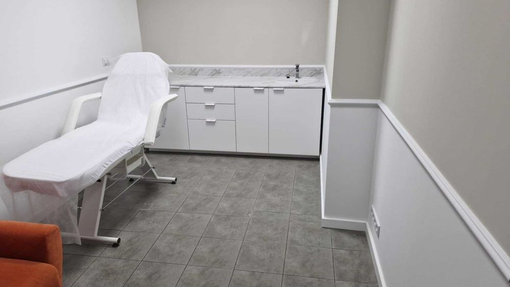 Wynajmę pomieszczenie w salonie kosmetycznym w Sulejówku