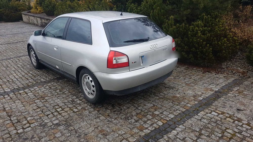 AUDI A 3  Alu Climatronic Gaz 1.6 LIFT navi