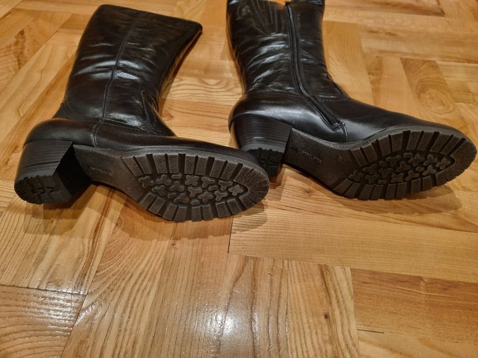 Nowe nie uzywane cieple kozaki 38