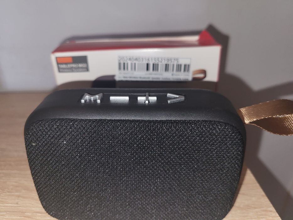 Nowy bezprzewodowy głośnik Bluetooth SD Radio (nie jbl itp)
przenośny