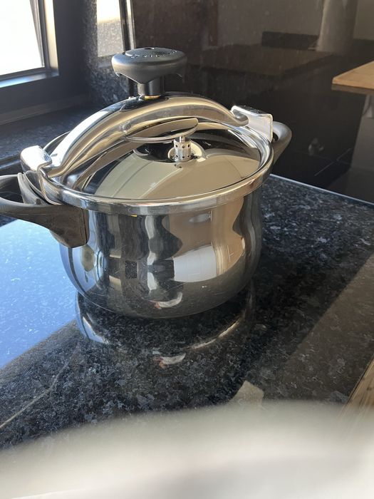 Panela de pressao celar