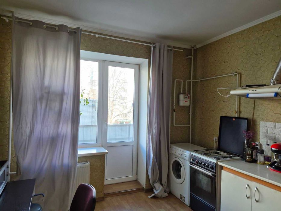 НОВА ЦІНА. Продам велику 2-кімн. квартиру в нагірній частині