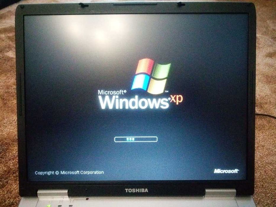 Retro komputer - laptop Toshiba SL10-117 - WIN XP