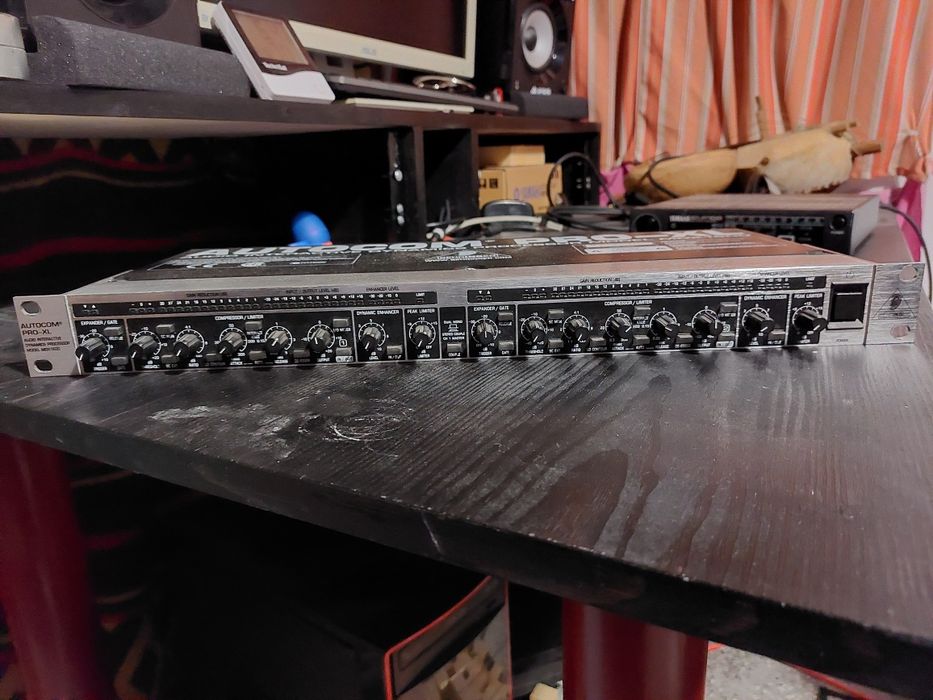 Kompresor Behringer autocom pro-XL