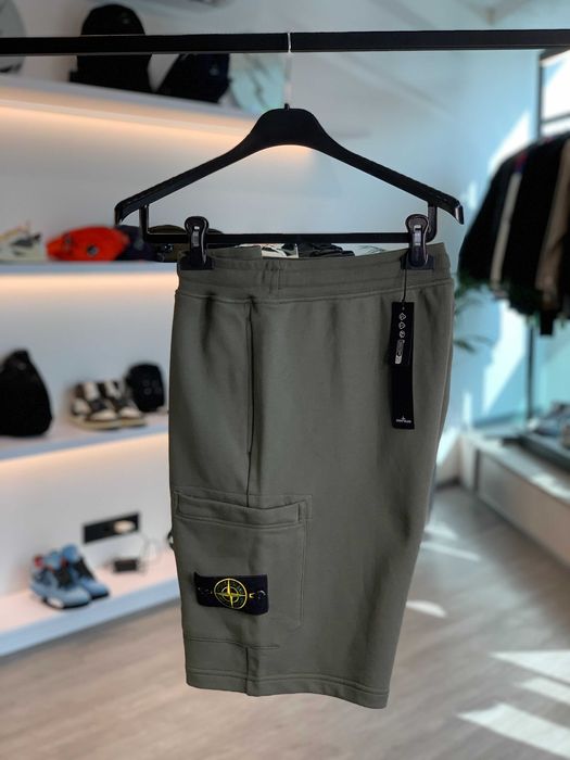 Шорти STONE ISLAND 64651 Garment-Dyed Cotton Shorts Musk Green SI016