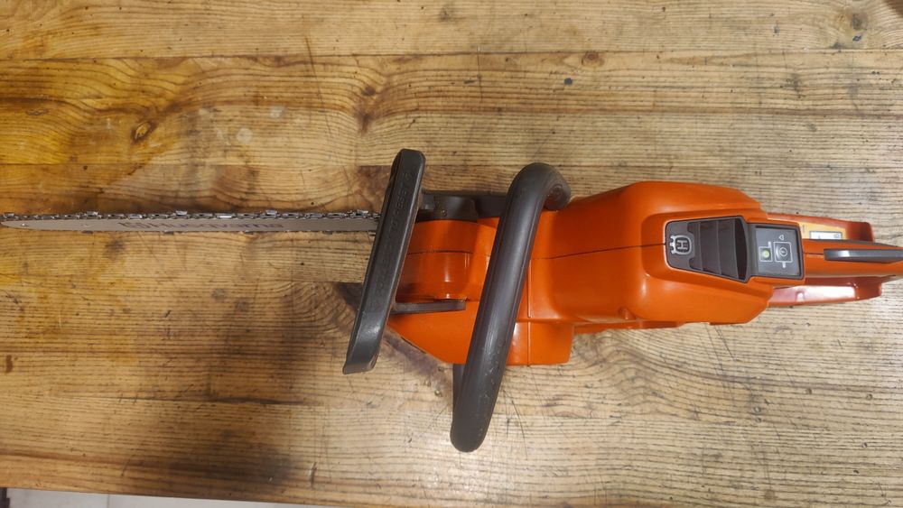 Pilarka akumulatorowa Husqvarna 436 Li