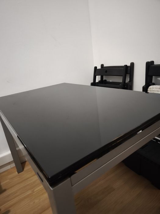 Mesa de refeição em vidro