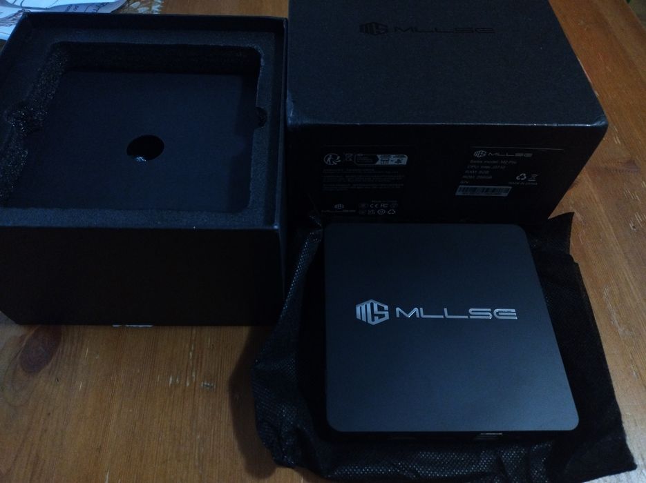 Minikomputer MLLSE M2 Pro z wydajną pamięcią RAM 8 GB, dyskiem SSD 256