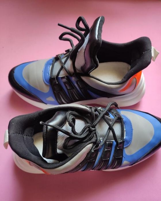 Кросівки Нові , спортивні