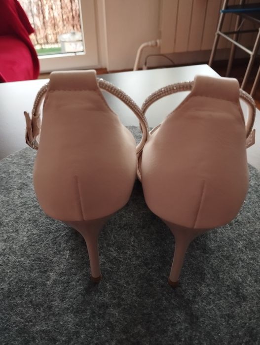 Czółenka damskie na szpilce