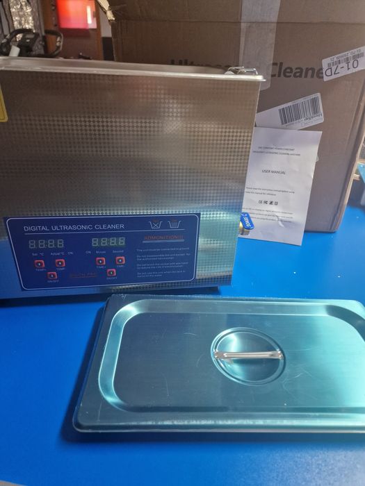 Máquina de limpeza ultrassônica digital com tanque de 6 litros.