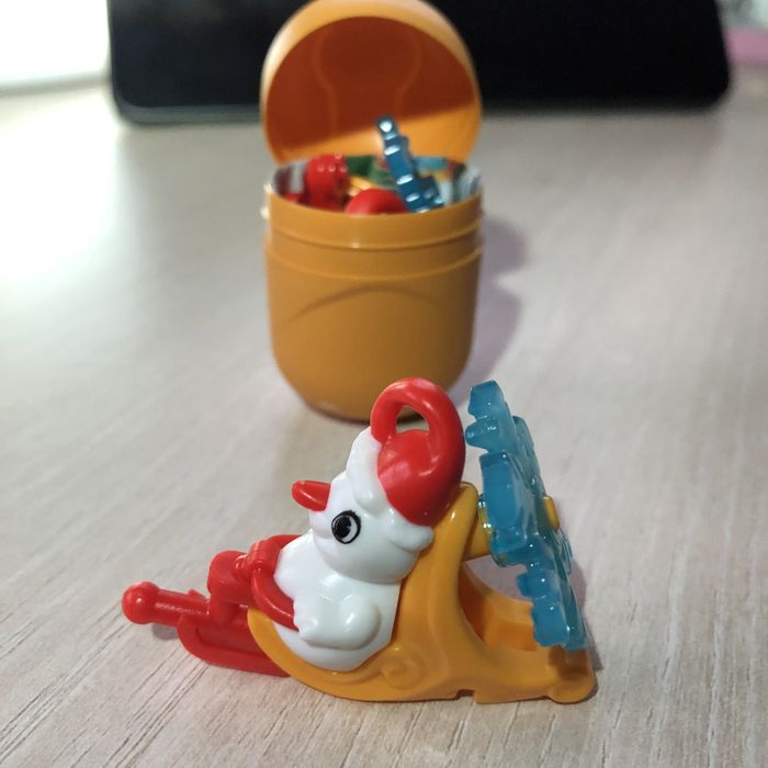 Новорічні кіндери