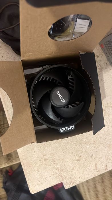 GTX 1650 + Ryzen 7 5700g