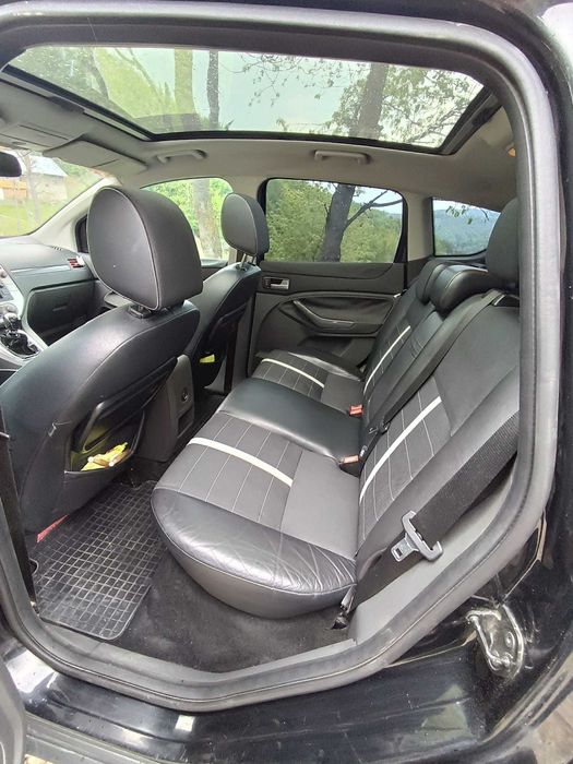 Samochód osobowy Ford Kuga