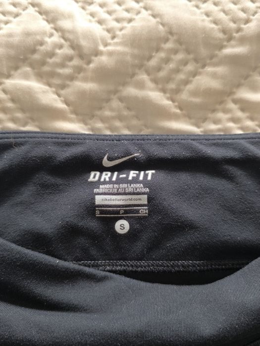 Czarne legginsy sportowe Nike