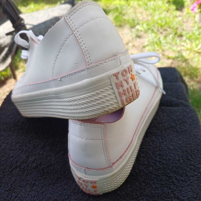 Buty TOMMY HILFINGER , białe trampki skórzane