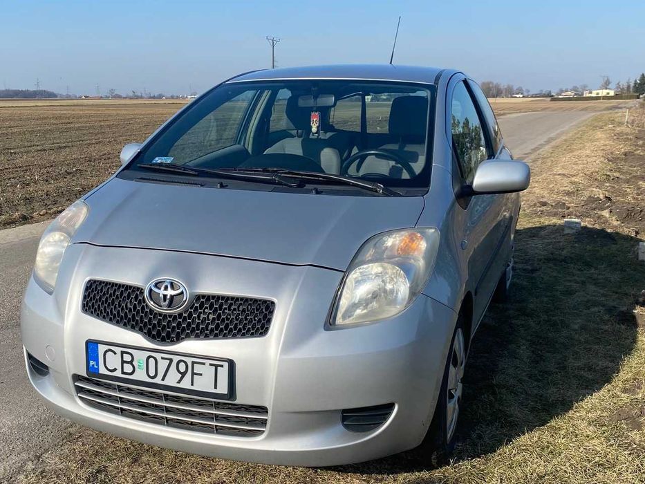 Toyota Yaris II | 1.3 | BENZYNA |