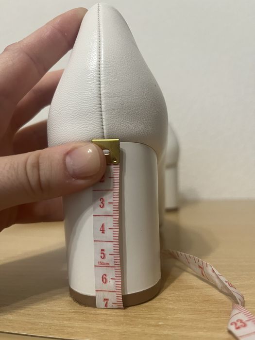 Туфлі в новому стані