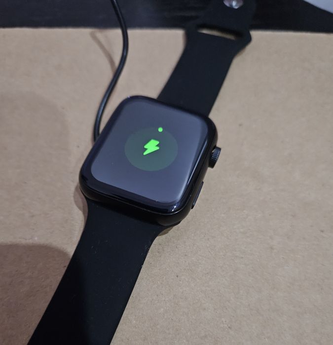 Smartwatch Preto Novo