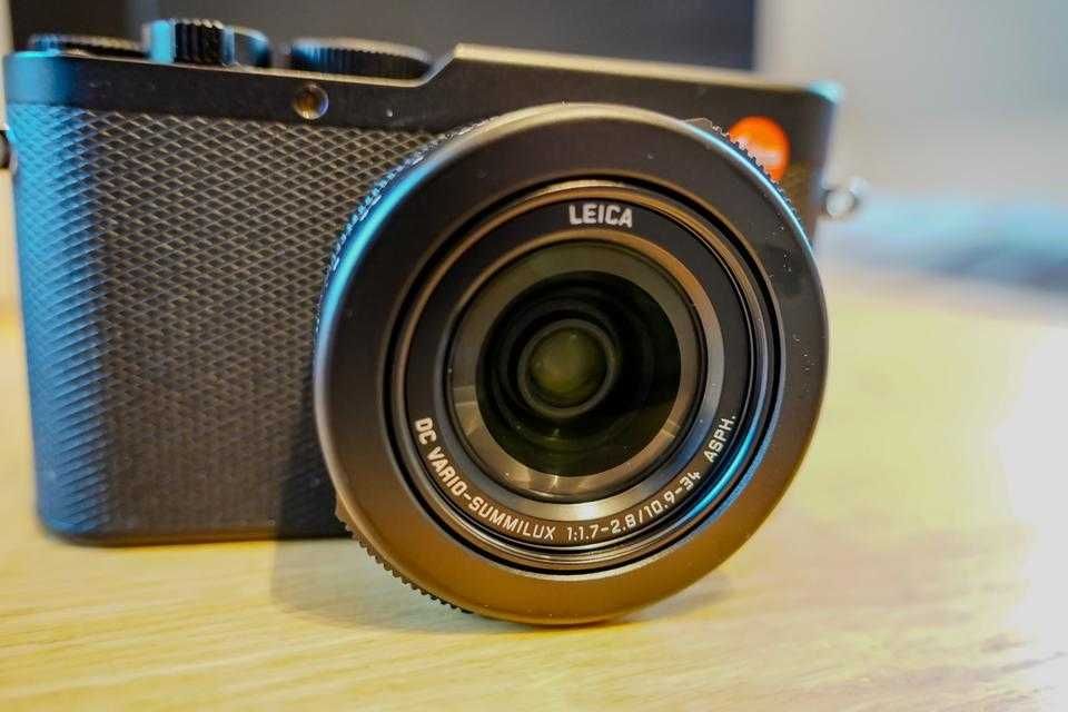 Leica D-lux 8, como nova