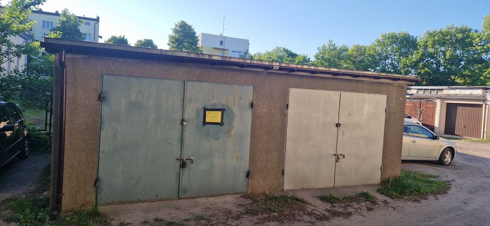 Garaż murowany z kanałem 16.8m ul. Łukasiewicza 2-4