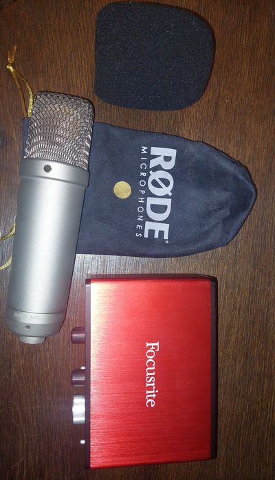 Focusrite Scarlett interface + mikrofon Rode NT1 A