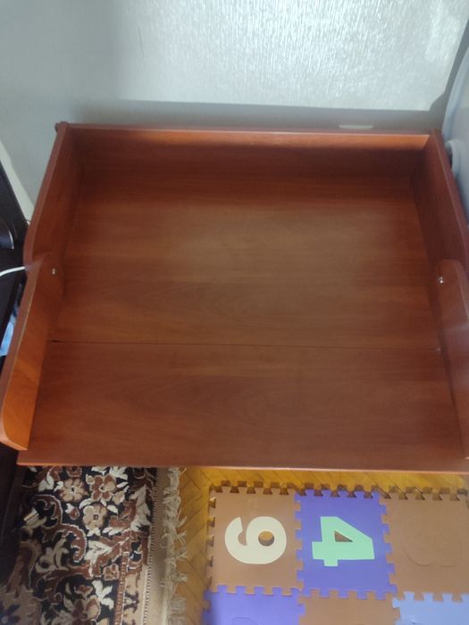 Комод з пеленатором