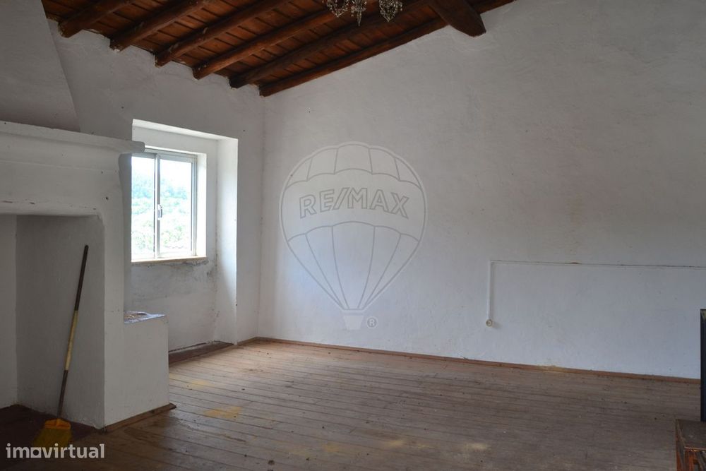 Moradia T5 para venda