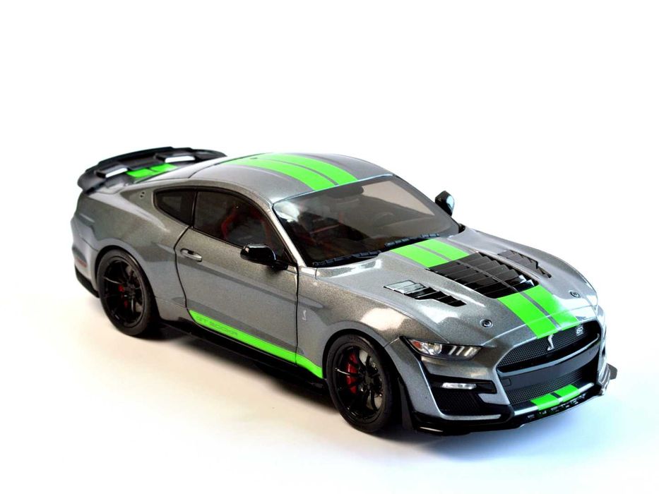 Модель автомобіля Solido Ford Mustang Shelby GT500 1:18