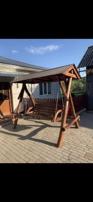 Гойдалка дубова.  Качеля