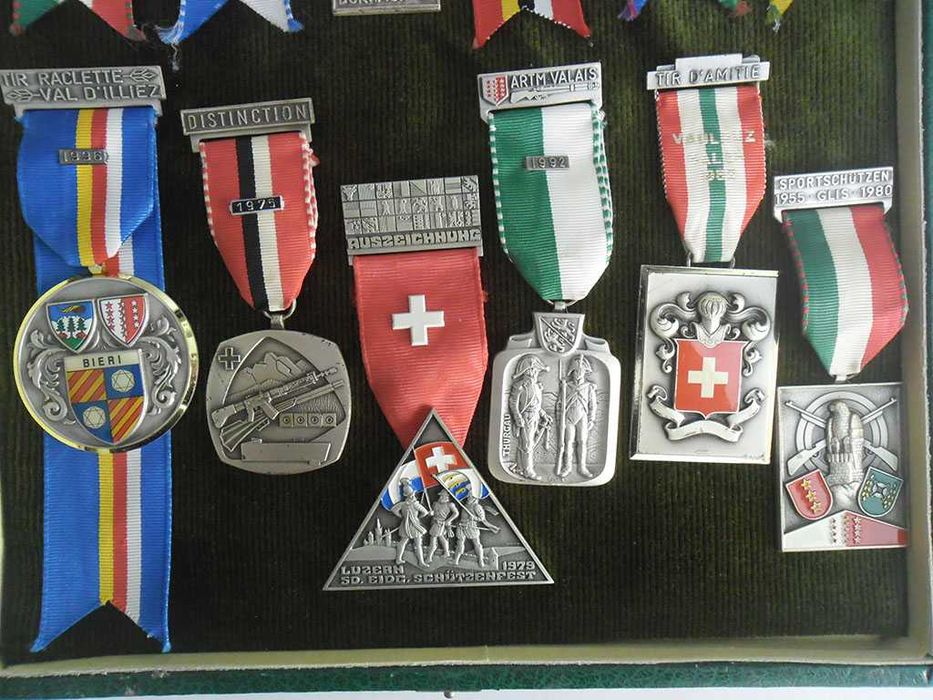 Condecoração Francesa, Medalhas Militares Suíças e Pins