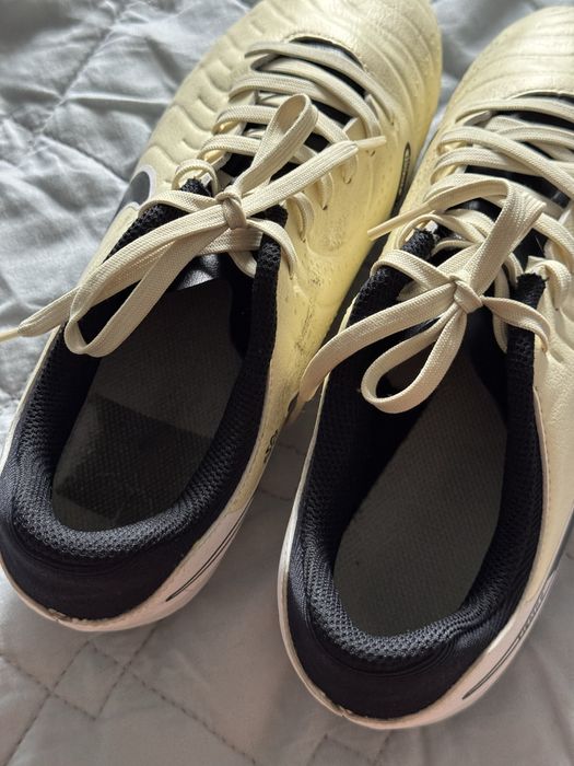Бутси унісекс Nike Tiempo Legend 10 Club Beige DV4344-700