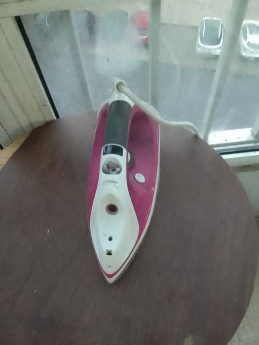 Conjunto de Ferros de engomar a funcionar