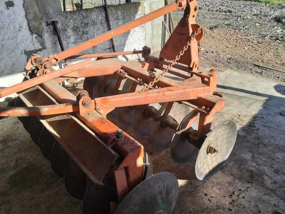 Vendo alfaias agrícolas