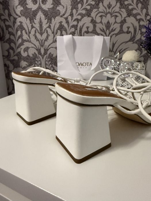 Босоніжки мешти туфлі