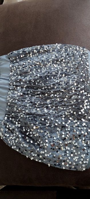 Продам дитячу святкову сп1дничку