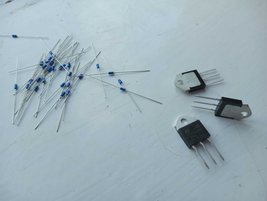 Симистор Триак BTA-41 600B 40ампер 600вольт для электроники.Динистор