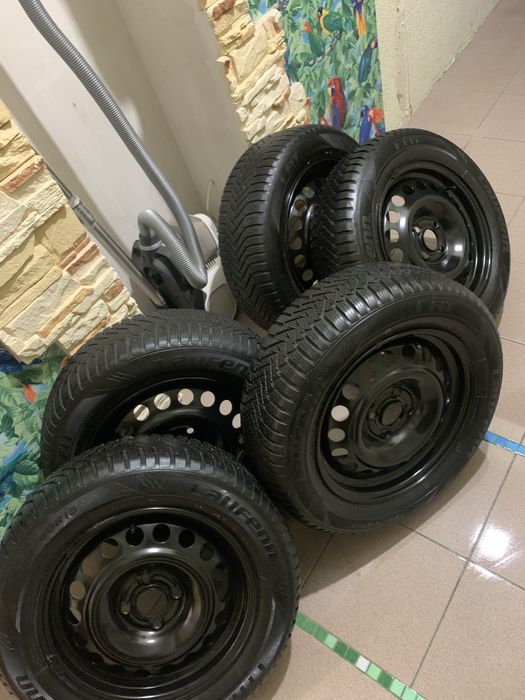 Зимние колёса R15 195/65 на дисках + запаска