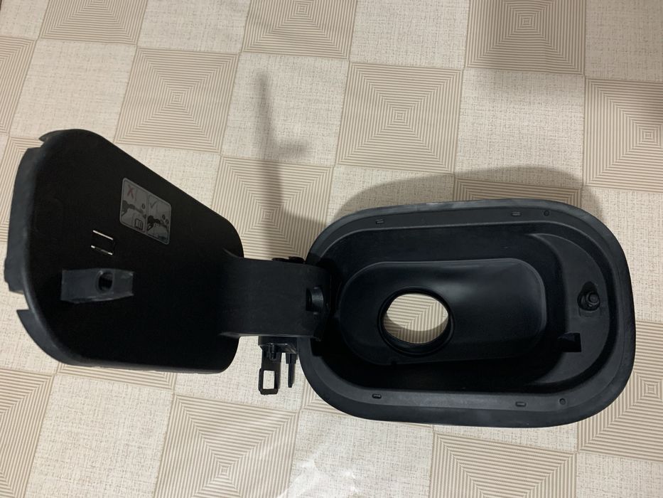 Корпус лючка горловини бензобака GMC Terrain Equinox 2018 84151535