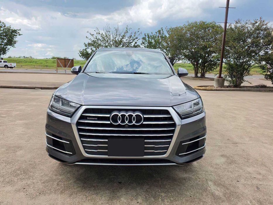 Audi Q7      2019