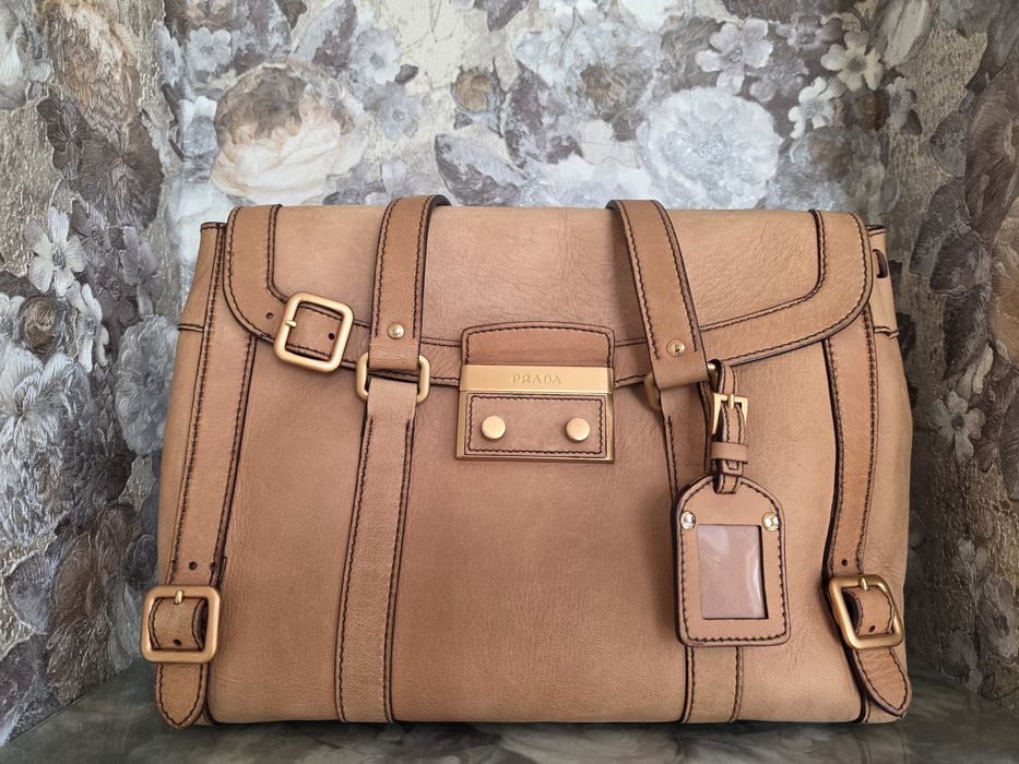 Шкіряна сумка Prada Camel оригінал
