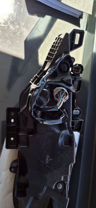 Led direito nissan Ariya