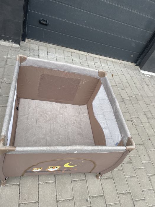 Манеж для дитини