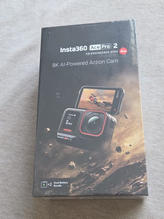Insta 360 Ace Pro 2 com SD 32Gb SanDisk Extreme