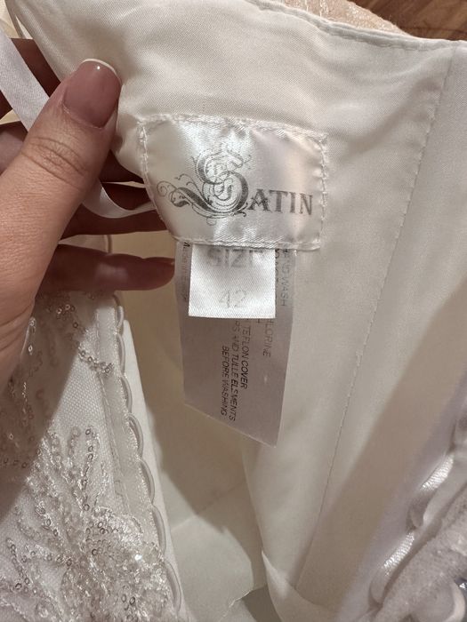 Весільна сукня, А-силует