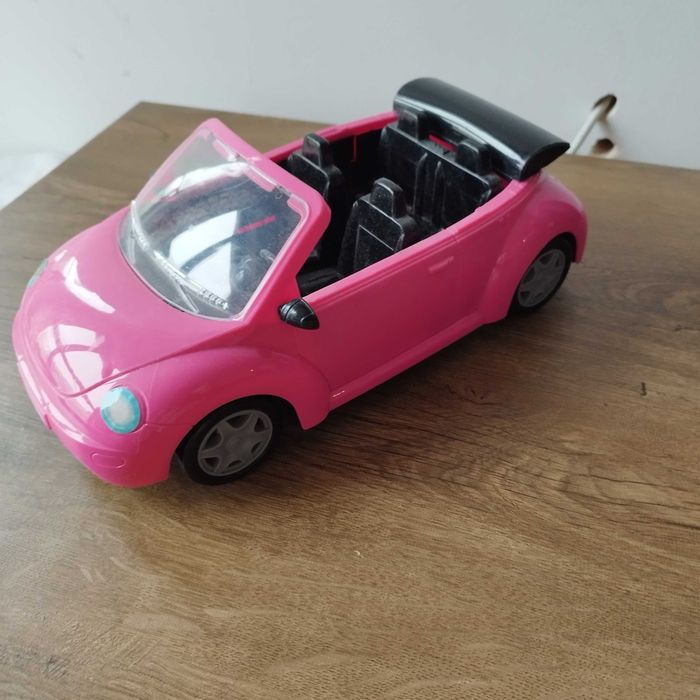 Samochód dla Barbie, Auto